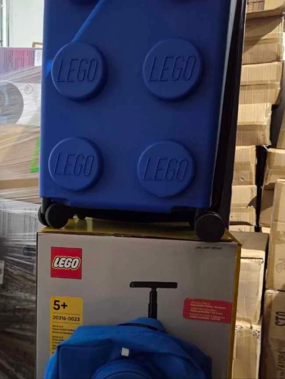 Lego 2 Piece Luggage Blue Set